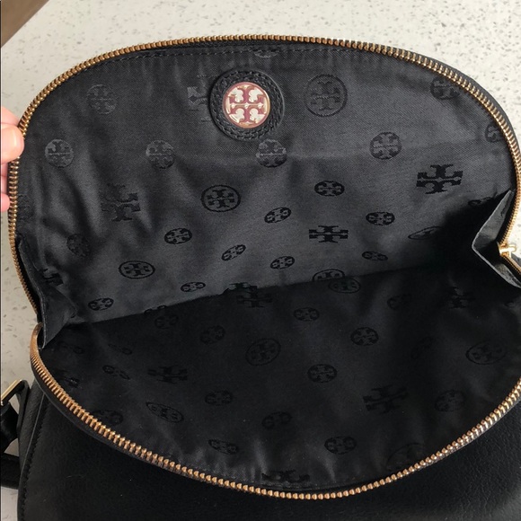 Tory Burch Black Leather Crossbody Purse - Picture 4 of 6